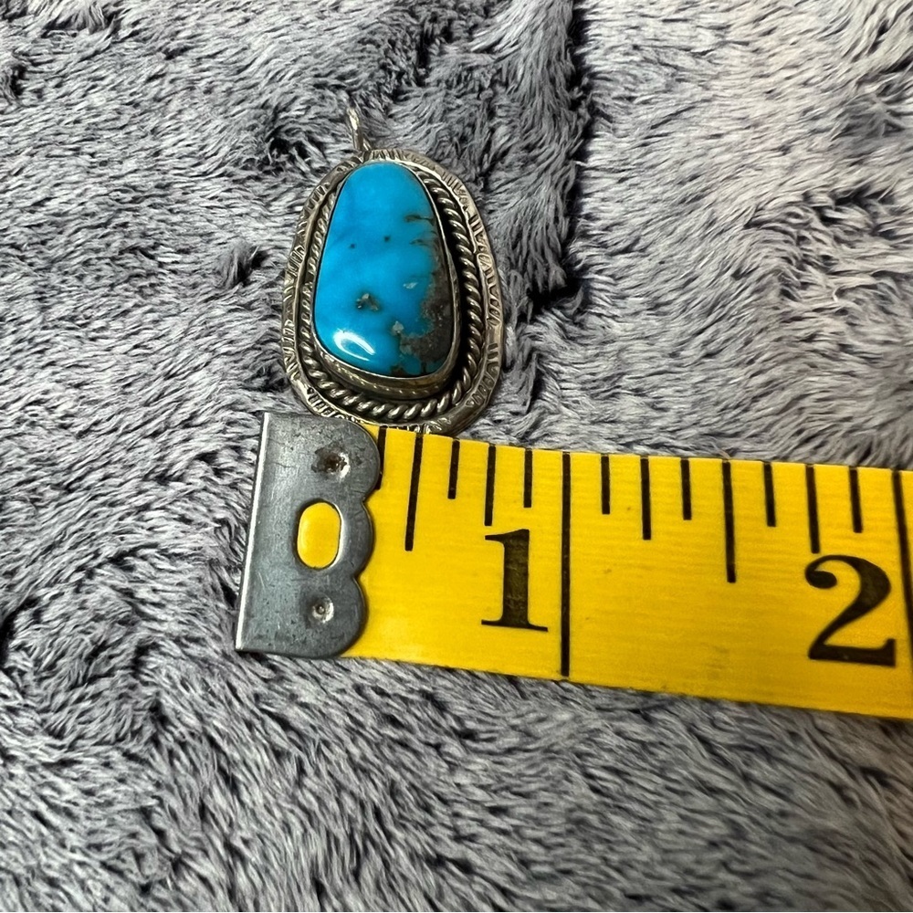 Vintage Native American Sterling Silver Sleeping Beauty Turquoise Pendant - Picture 5 of 6
